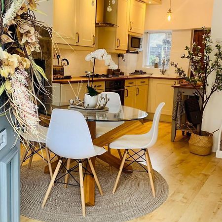 The Tenth House, Grade II Listed Georgian Town House, Wirksworth, Derbyshire, Peak District Cottage, Sleeps 4 Exterior photo