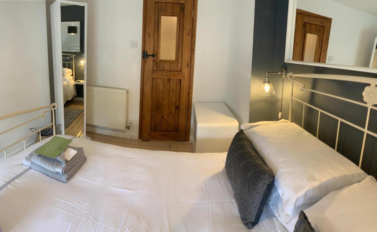 The Tenth House, Grade II Listed Georgian Town House, Wirksworth, Derbyshire, Peak District Cottage, Sleeps 4 Exterior photo